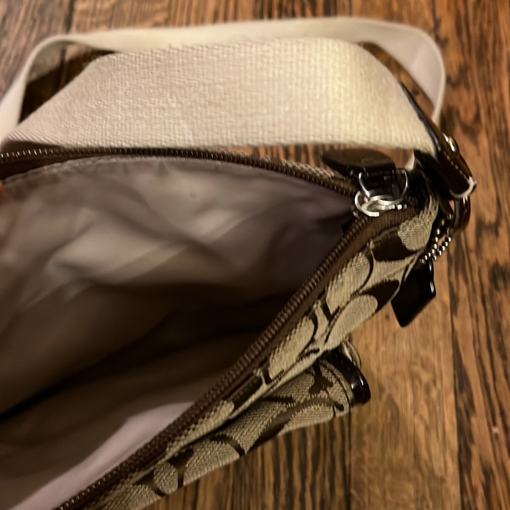 Coach Swingpack - image 6